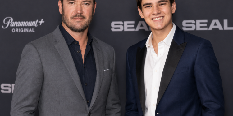 Michael Charles Gosselaar family background and connection to Mark-Paul Gosselaar